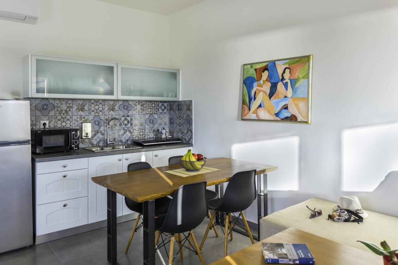 Dolce Vista - Sea View Apartments ปาริเกีย ภายนอก รูปภาพ
