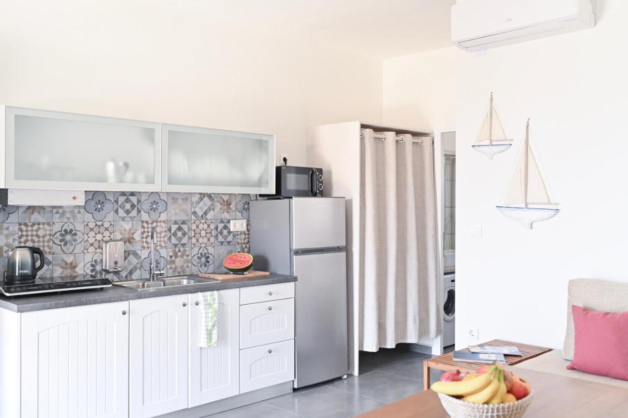 Dolce Vista - Sea View Apartments ปาริเกีย ภายนอก รูปภาพ