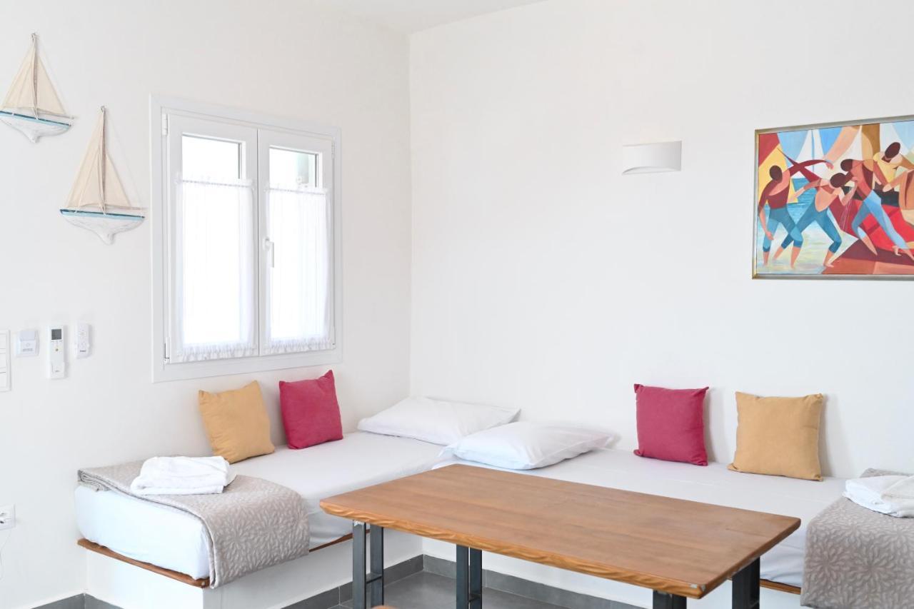 Dolce Vista - Sea View Apartments ปาริเกีย ภายนอก รูปภาพ